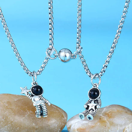 2Pcs/Set Magnetic Couple Necklace for Woman Man Girl Boys Jewelry Cartoon Space Star Astronaut Necklace Valentine's Day Gift