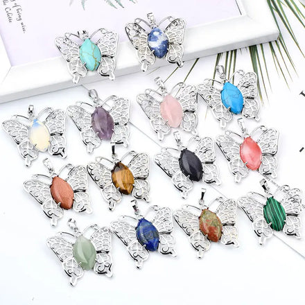 Exquisite Jewelry Gem Butterfly Pendant Hand Carved Natural Stone Butterfly Pendant Necklace