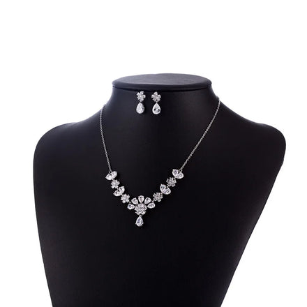 Wholesale Luxury Waterdrop White 3A Zircon Necklace and Earring Set Simple Design Vintage Style for Wedding and Party