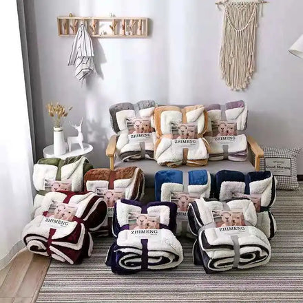 Wholesale Super Soft Warm Double Layer Heavy Plush 100% Lamb Wool Throw Blanket Thick Flannel Fleece Blankets for Winter