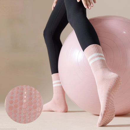 Custom Ins Pilates Socks Non-slip Yoga Socks Women Cotton Grip Wholesale Ladies Medium Tube Pile Pile Thick Solid Terry Socks