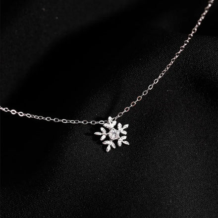925 Sterling Silver Dainty Zircon Merry Christmas Necklace Silver Snowflake Necklace