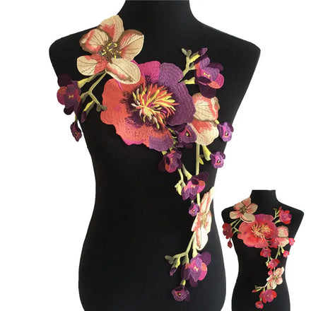 Latest Design Colorful Rose 3D Flower Patches Embroidery Lace Applique Crocheted Border Lace Trimming for Women Dress