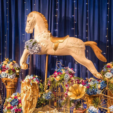 Wholesale Vintage Circus Decorations Carousel Party Decor Fiberglass Gold White Carousel Horse Statues