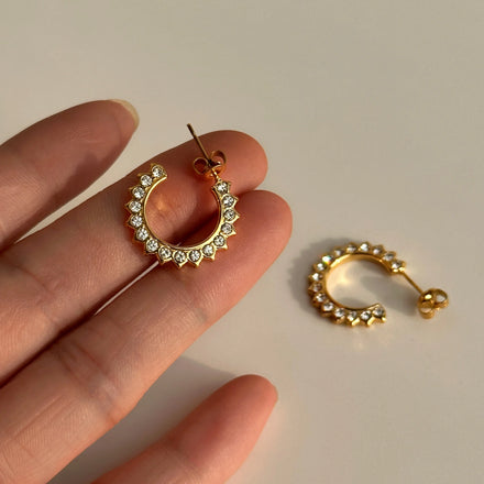2024 Dazan New 18k Gold Plated Unique Hypoallergenic Stainless Steel Polished Vintage 5a Zircon Iced Out Sunflower Earrings