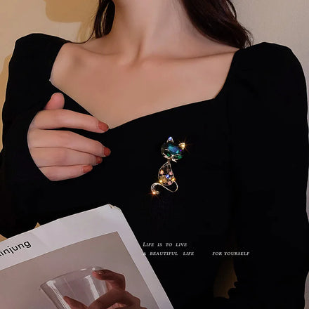 Best Price Applique Shiny Rhinestone Women Brooch Blue Rhinestone Crystal Pin Brooch Cat Animal Designer Brooches