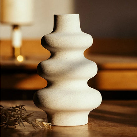 Matt Modern White Ceramic Circle Vase Nordic Plant Pot Home Living Room Office Desktop Ornaments Spiral Porcelain Flower Vases