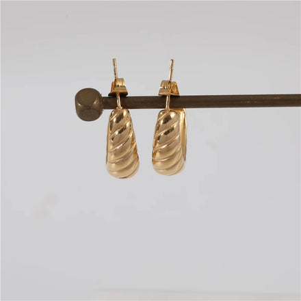 Fenny Waterproof Permanent Popular Croissant Hoop Earring Stylish for Women Wholesale Stainless Steel Ladies Jewelry