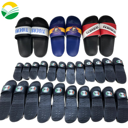 2022 Unisex PVC Embossed Sandals Flat Plain Slides with Custom Logo Printing OEM White and Black Women's Footwear for Winter