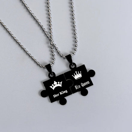 2Pcs/Set Creative Love Puzzle Necklace Her King His Queen Crown Couple Hollow Pendant Necklace Gold Black Jewelry