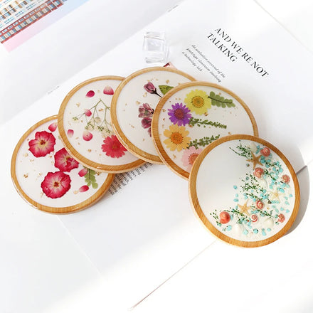 New Custom Round Dried Flower Resin Coaster Starfish Plant Drink Tea Cup Wooden Coasters