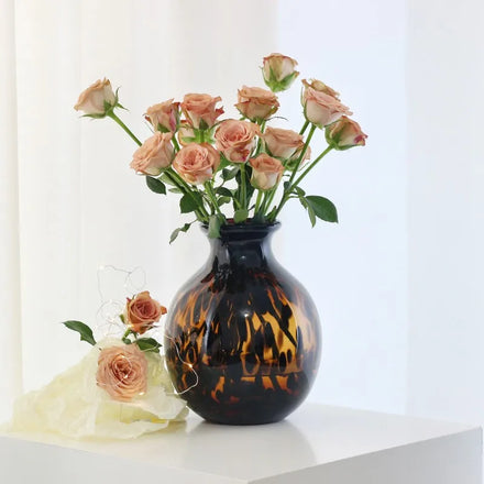 Vintage High-end Amber Black Glass Vase Middle Decoration American TV Cabinet Soft Decoration Home European Style Glass Vase