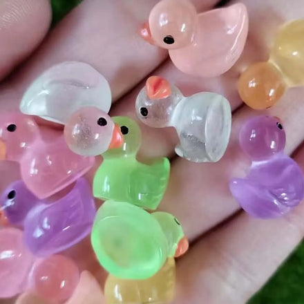 Wholesale Kawaii 3D Resin Bead Duck Colorful Nightlight Beautiful Artificial Duck Bead Cabochons for DIY