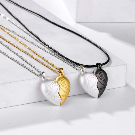 2 Pcs/Sets Valentines Day Two Souls One Heart Pendant Necklaces His Her Oath Creative Magnetic Couples Necklace