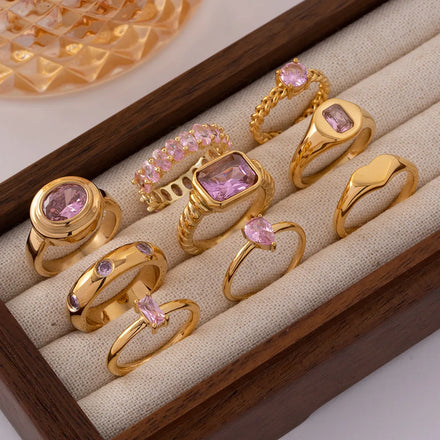 2022 Fashion New Stainless Steel 18K Gold Texture Light Luxury Retro Inlaid Zircon Advanced Sense Ring Spot Wholesale