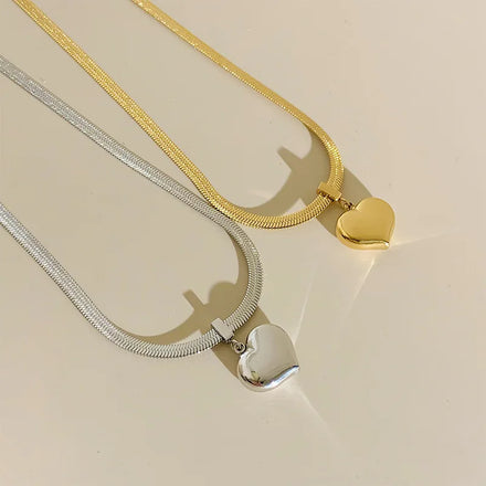Vintage Stainless Steel Flat Snake Chain Necklace Set Accessories 18k Gold Plated Heart Pendant Necklace for Women