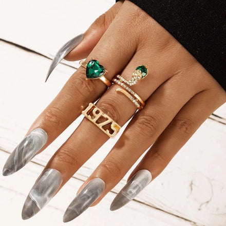 3Pcs/Set Bohemian Vintage Gold Alloy Green Crystal Heart Snake Shape Midi Finger Rings Sets for Women Party Jewelry