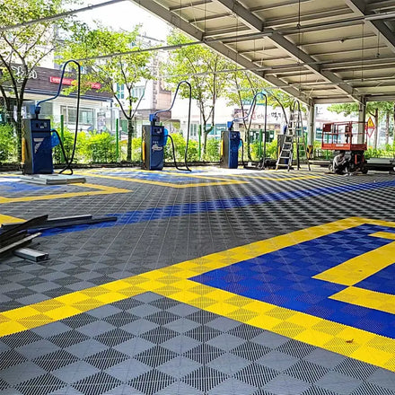 Multi-Function Car Wash Room Floor Splicing Grille 4S Shop Plastic Mosaic Grid Board Graphic Design Solution for Shop Floor Mat