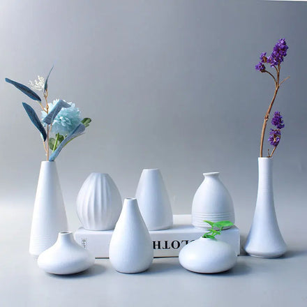 Hot Sale Japanese Ikebana Vase Modern Tabletop Decoration Small Flower Vase Black Ceramic Matte Vases for Home Decor