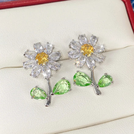Women Daisy Stud Earrings With Green Leaf Yellow Flower Fancy Ear Cute Girls Trendy Earrings Silver Plating