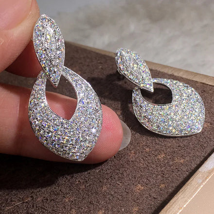 European American Advanced Sense Hollow Water Drop Statement Earrings Luxury Shiny Full Diamond Bridal Earrings for Wedding