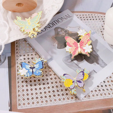 Butterfly Pins Set Cute Asymmetry Enamel Backpacks Pins Cool Brooches Flowers Lapel Pins Butterfly for Women