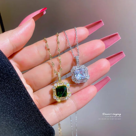 Charm Artificial Emerald Green Pendant Titanium Stainless Necklace for Luxury Full Diamond Zircon Clavicle Chain Choker Necklace
