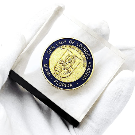LUCITE COIN EMBEDMENTS Die Casting Customized Logo Enamel Color Filling Gold-Plated Metal Challenge Coin Letterpress Printing
