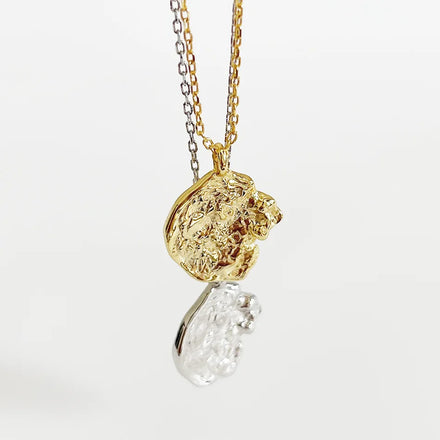 Aimgal Moon Surface Half Moon Pendant Necklace Natural Mechanism Design 18K Gold-Plated S925 Silver Eco-Friendly Fine Jewelry