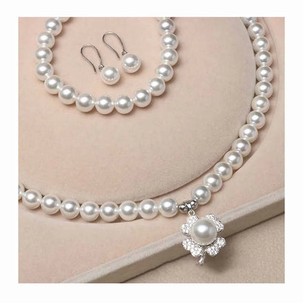 Cheap Women Fashion Natural Shell Pearl Necklace Bracelet Earrings Gemstone Four-leaf Clover Pendant Shell Beaded Jewelry Set