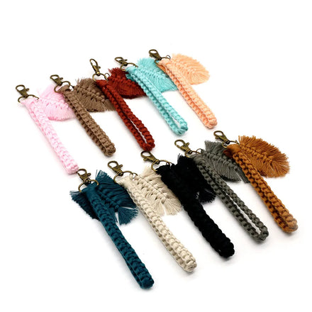 Hot Handmade Cotton Macrame Feather Leaf Keychains Boho Wrist Strap 18CM Alloy Keychain Accessory
