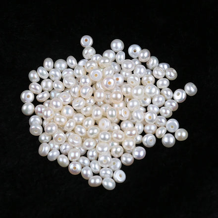 Zhuji Wholesale Natural 4-4.5mm White Freshwater Button Flat Pearls 4-4.5mm White Color Half Hole Loose Jewelry Jewelry Making
