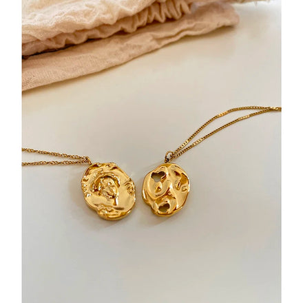 2 Designs Stainless Steel Irregular Oval Hollow Abstract Necklace Medallion Portrait Pendant Necklaces Women Vintage Jewelry Hot