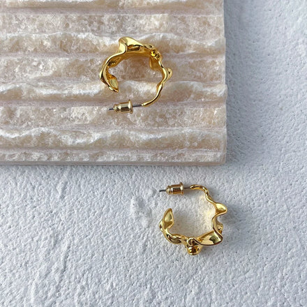 Original Design 18K Gold Plated Brass Jewelry New in Ruffle Twist Piercing Hoop Earrings for Women Gift Earrings E221447
