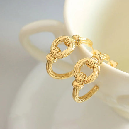 18k Gold Pvd Plated Stainless Steel Hollow C Shape Knotted Hoop Earrings for Women