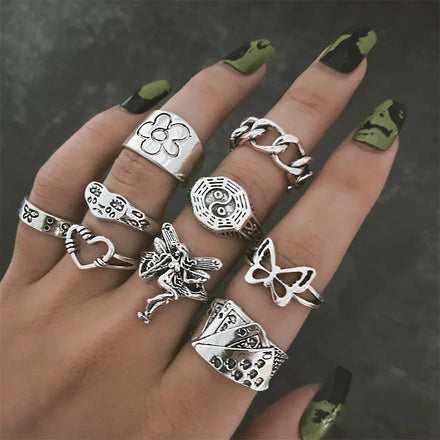 Wholesale 9Pcs/Set Vintage Silver Color Heart Chain Butterfly Rings Set for Women Men Punk Poker Flower Finger Rings Jewelry