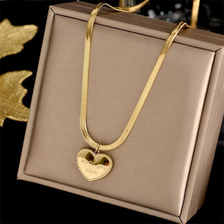 Wholesale New Sample Stainless Steel Valentine's Day Gift Love Shaped Pendant Snake Bone Chain Necklace