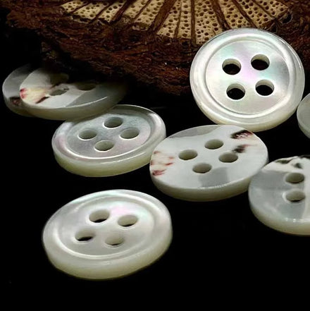 Wholesale Customized Luxury Buttons Mother of Pearl Troca Shell Shirt Logo Buttons Natural White Shell Button for Clothing