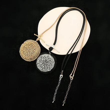 TongLing Handmade Vintage Sweater Necklace Jewelry Geometric Fabric Hollow Out Metal Pendant Necklace for Autumn Winter