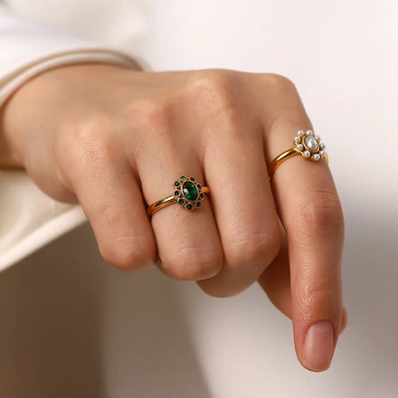 2025 Fashion New Brass 18K Gold Texture Light Luxury Retro Emerald Advanced Diamond-shaped Index Finger Ring