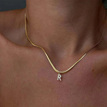 Maiou Elegant Trendy Dainty Initial Necklace 18K Gold Plated 26 Letter Alphabet Pendant Necklace Jewelry for Women