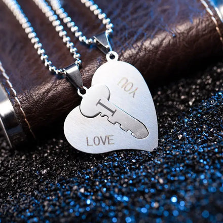 2 Pcs/Set Trendy Couple Necklace Jewelry Silver Stainless Steel I Love You Heart Lock Key Pendant Couple Necklace Wholesale