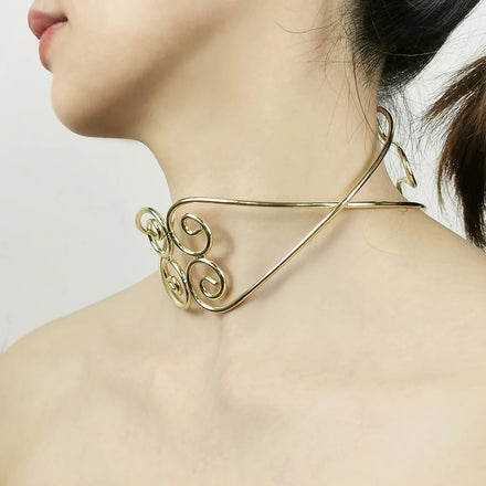 Retro Ethnic Statement Torques Fashion Hoop Choker Gold Plated Unique Chunky Deformities Bib Necklace for Women Party Jewelry