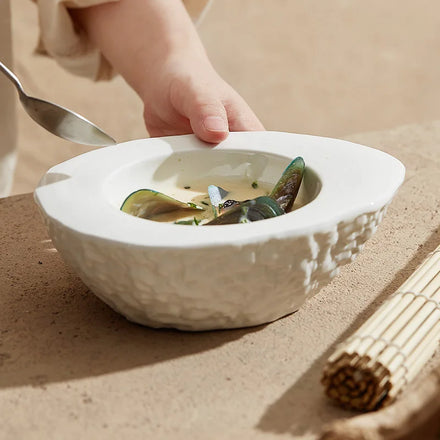 Egg Shaped Ceramic Salad Bowl Unique Porcelain Soup Dish Professional Tableware for Upscale Hotels and Restaurants