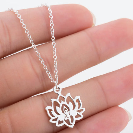 Fashion Simple Stainless Steel Necklace Summer Flower Necklaces for Women Hollow Lotus Necklace
