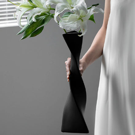 Irregular Shape Floor Vase Large Ceramic Vase Black And White Nordic Spiral Home Decor Table Vase Ceramic Ornaments
