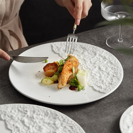 Wholesale 8\ 9\ 10 Inch Round Ceramic Dinner Plates Matte Black & White Color Glaze for Restaurant & Hotel Use
