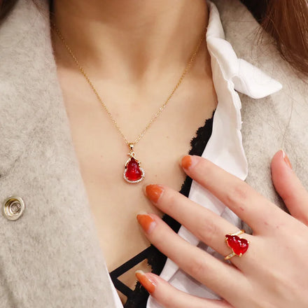 Trendy Lucky Jewelry Titanium Steel Chain Emerald Jade Pendant Necklace Iced Out Cz Jade Stone Gourd Pendant Necklace