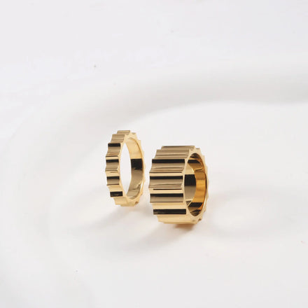 High End 18K Gold Plated Statement Band Gear Shape Rings Stainless Steel Jewelry Trendy Finger Ring Tarnish Free