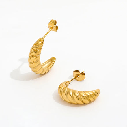 Fenny 18K PVD Plated Wholesale No Fade Personality Fashion Croissant Crescent Stainless Steel Hoop Earring for Women